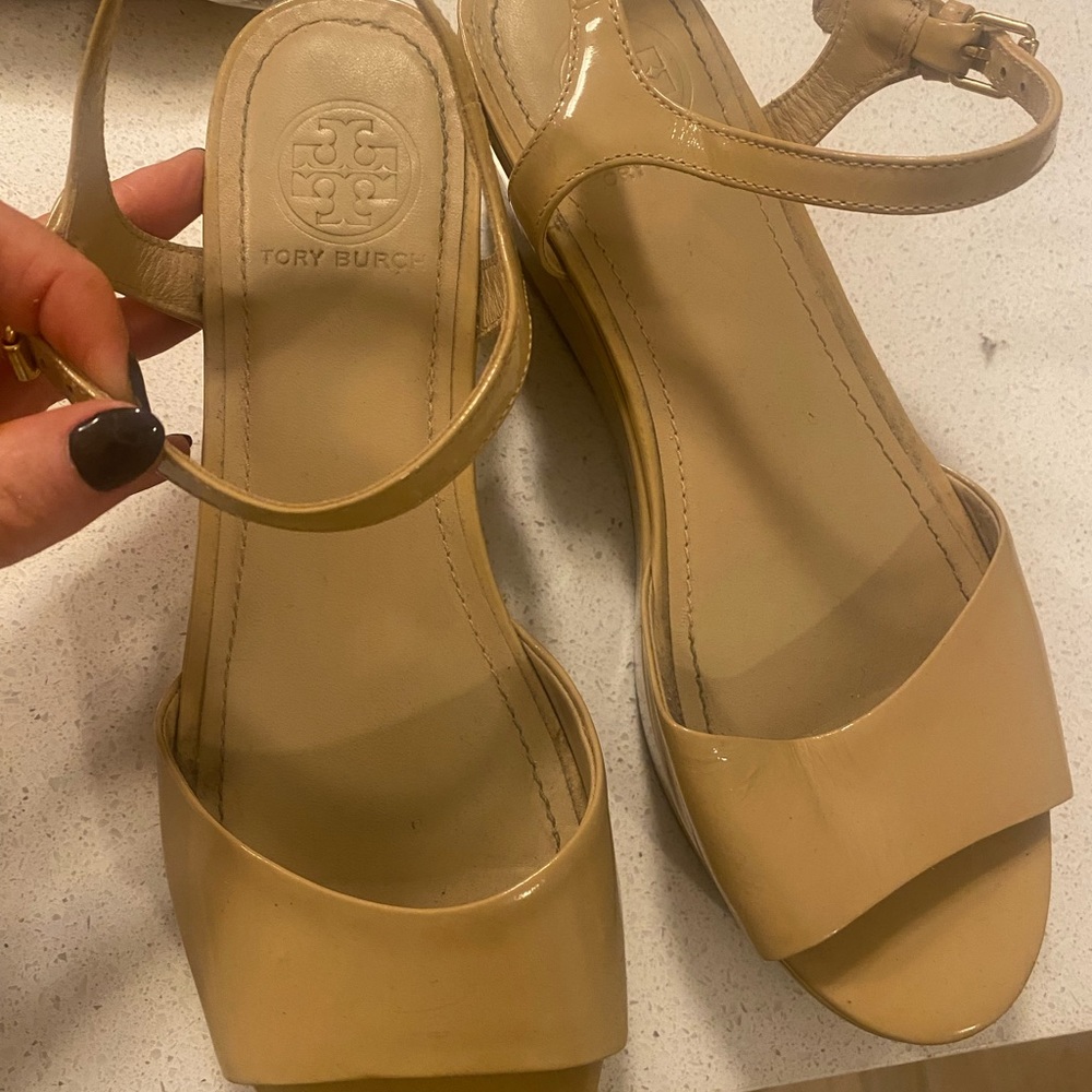Tory Burch 7.5 nude platform sandals - Picture 3 of 4